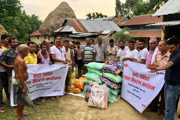 सिप्रदीयन सहायता संस्थाद्वारा बाढी पीडितलाई राहत वितरण