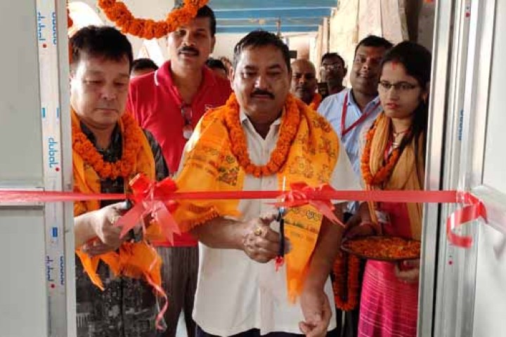 बर्दिबास र जलेश्वर मालपोत कार्यालयमा प्रभु बैंकको एक्स्टेन्सन काउण्टर सञ्चालन