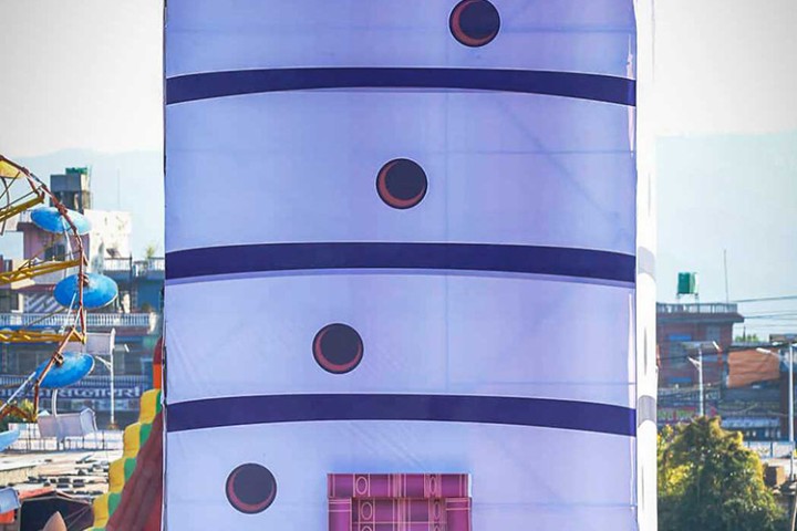 पाेखरामा ठडियाे धरहरा, ६० रुपैयाँ तिरेर चढ्न सकिने