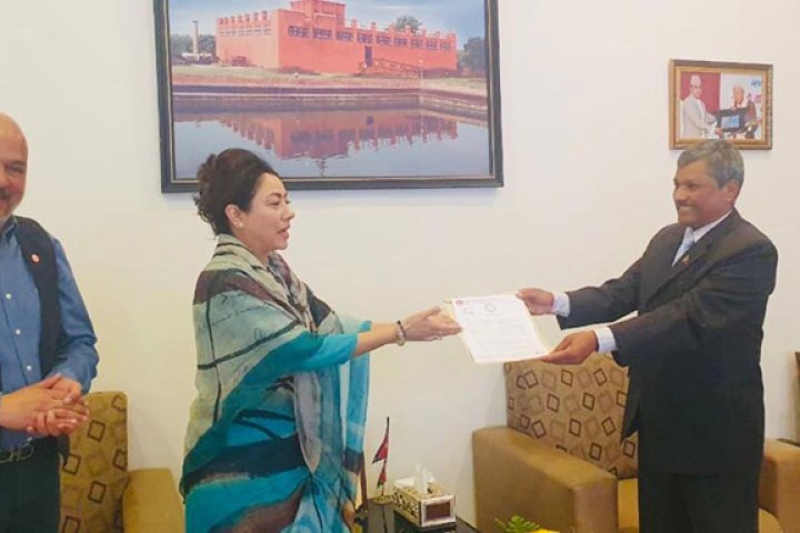 निजी क्षेत्रले गुहार्‍यो राष्ट्र बैंक, सीमाभन्दा १० प्रतिशत थप कर्जा दिन माग