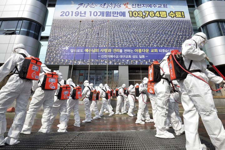 कोरियामा फेरि बल्झियो कोरोना, क्लब र बार अनिश्चितकालका लागि बन्द