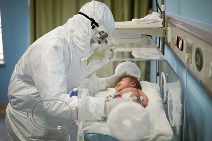 कोरोना संक्रमित आमाले जन्माइन स्वस्थ शिशु
