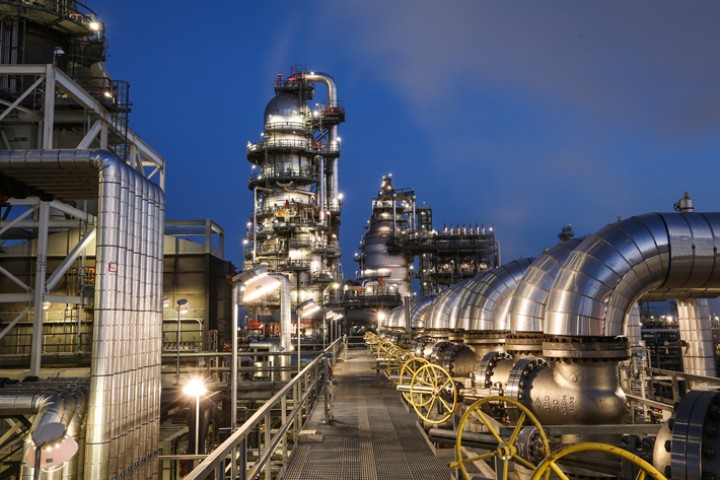 अमेरिकी कच्चा तेलको मूल्य इतिहासमा पहिलोपटक ऋणात्मक, नेपालमा कस्तो पर्ला प्रभाव ?