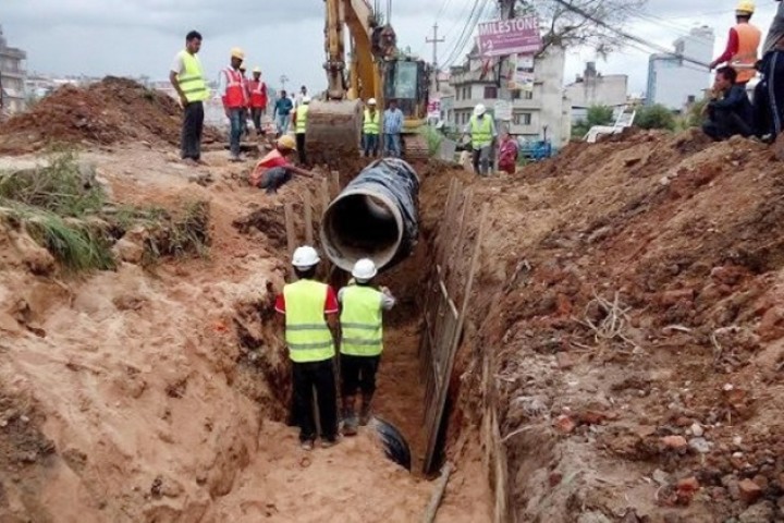 याङ्ग्री र लार्केको पानी वितरणका लागि पाइप बिच्छ्याउन सुरू