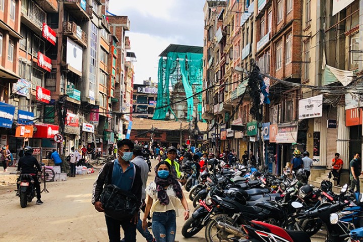 व्यापार गर्ने होइन, कोरोना साटासाट गर्ने ठाउँ बन्न सक्छ न्यूरोड (फोटोफिचर)