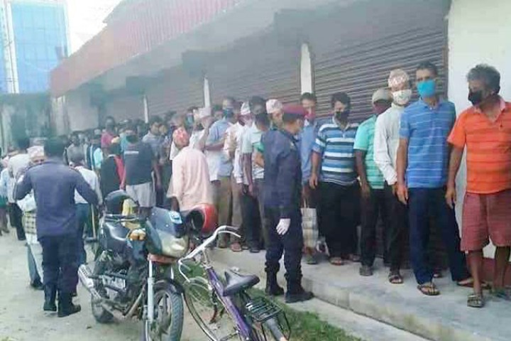 किसानलाई कोरोनाको भन्दा धान फलाउन मल नपाइएला भन्ने चिन्ता