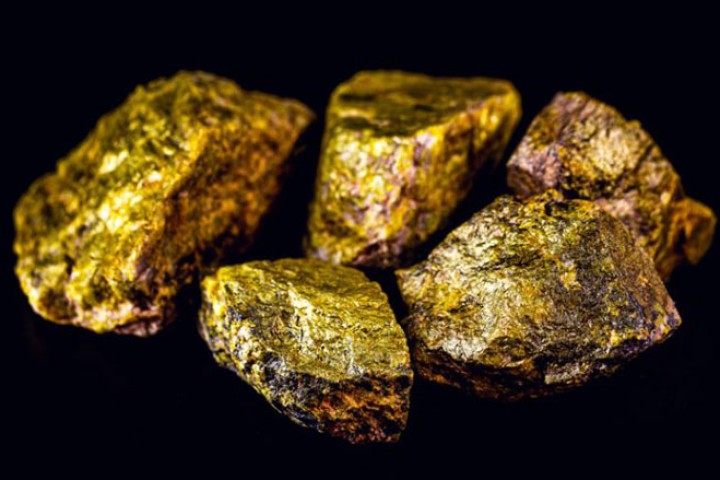 विश्व रणनीतिक महत्वको बहुमूल्य धातु ‘युरेनियम’ बेचेर नेपाल धनी बन्न सक्छ ?