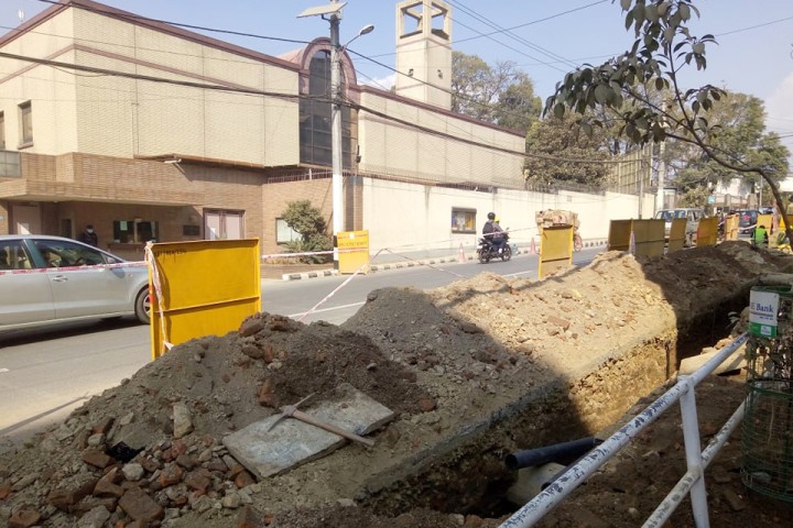 काठमाडौंका सडक : विभाग बनाउने अरू भत्काउने