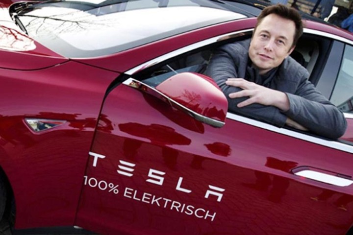 एलन मस्कले किन बेचे टेस्लाको पौने ५ खर्बको सेयर ?