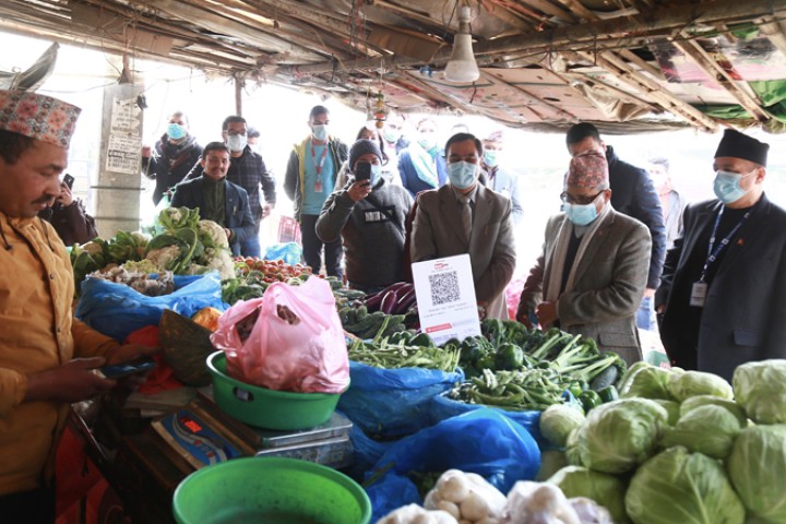 ग्लोबल आइएमई बैंकद्वारा नख्खु बजार क्षेत्रमा क्यूआर मार्फत कारोबार प्रवद्र्धन