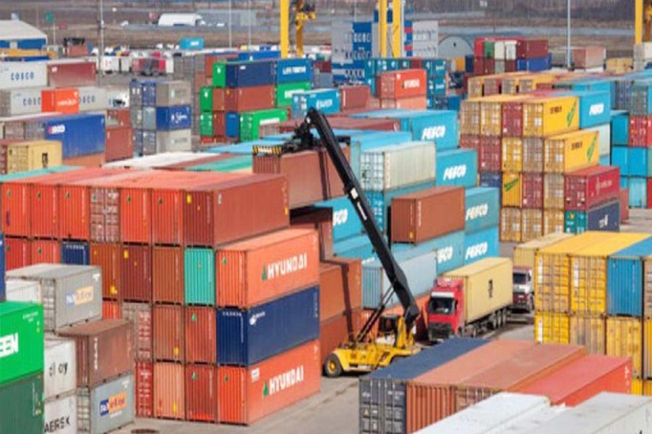 भन्सार जाँचपास नहुँदा सिर्सिया बन्दरगाहमा महिनौंदेखि थन्किए साढे २ हजार बढी कन्टेनर