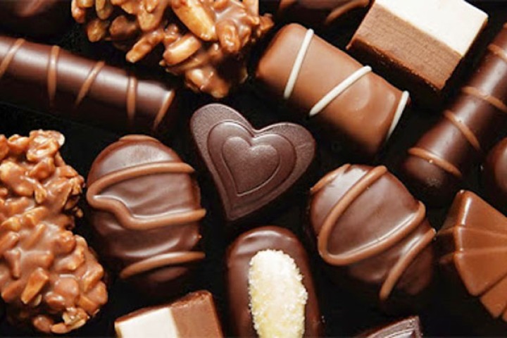 भन्सार घट्दा चकलेट आयात दोब्बरले बढ्यो, ६ महिनामै ८ अर्बको भित्रियो