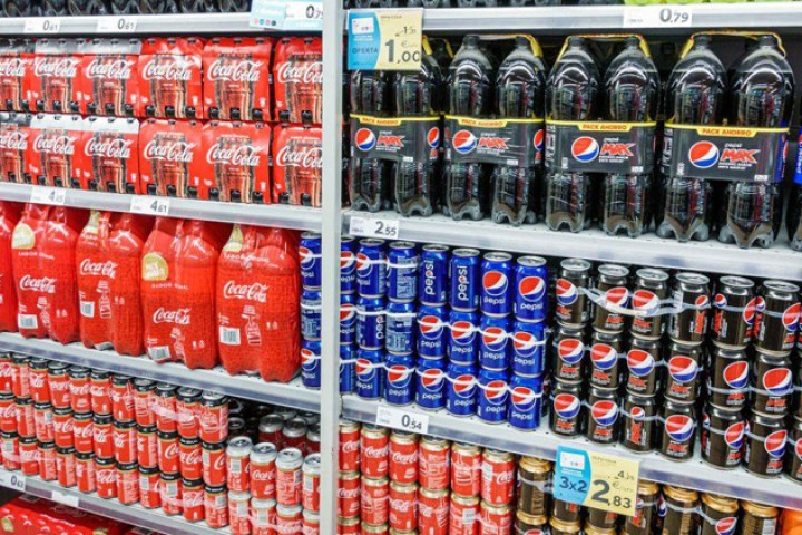 दुई विद्यार्थी जो कोक र पेप्सीसँग लडे, अनि आफ्नै विश्व चर्चित ‘ब्राण्ड’ बनाए