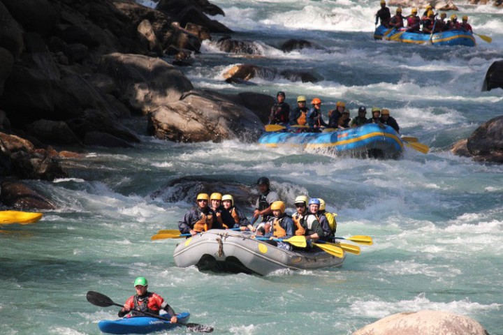 आन्तरिक पर्यटकले धानेको सुकुटेको पर्यटन,  खानाबस्न र र्‍याफ्टिङ गर्न कति लाग्छ खर्च ?