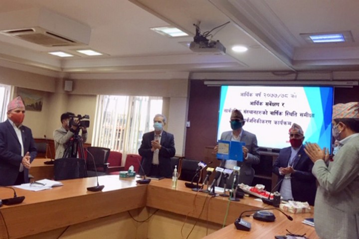 संशोधित आर्थिक वृद्धि लक्ष्य पनि हासिल हुन गाह्रो छ : अर्थमन्त्री पौडेल