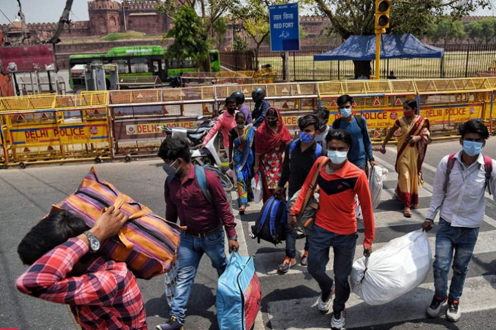 कोरोनाले आक्रान्त भारतमा बेरोजगारी पनि बढ्दो, १ महिनामै गुम्यो थप ७० लाखको रोजगारी