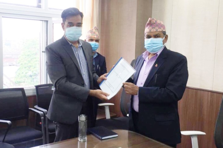 आगामी मौद्रिक नीतिका लागि चेम्वर अफ कर्मसले गर्भनरलाई बुझायो ३७ बुँदे सुझाव