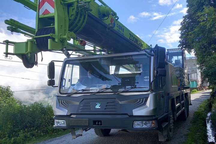 रसुवागढी नाकाबाट पहिलो पटक भित्रियो जुम क्रेन