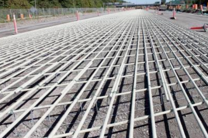 सडकमा कालोपत्रको सट्टा कंक्रिट, टोखामा ५१ किलोमिटर सडक ढलान