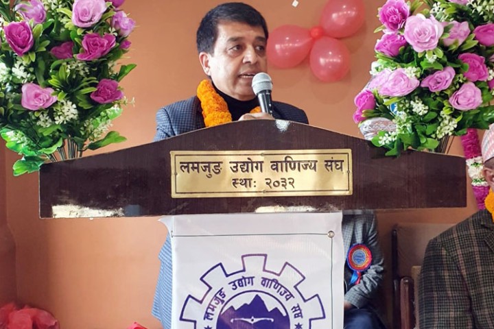 प्रदेशहरू बीच लगानी भित्र्याउने प्रतिस्पर्धा हुनुपर्छ : वरिष्ठ उपाध्यक्ष ढकाल