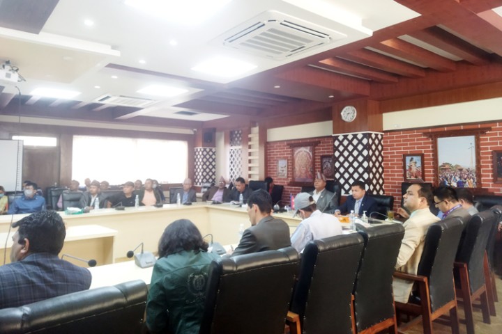 वैदेशिक रोजगारीमा जानेलाई १०० डलर ऋण दिइने