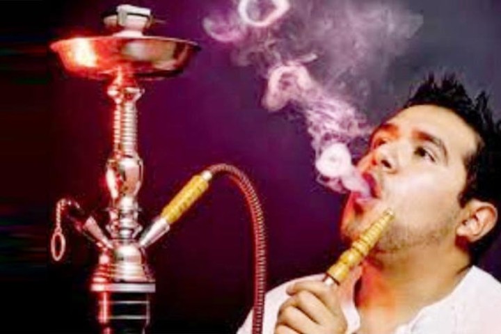 नेपालीले ९ महिनामा ताने ८ करोडको विदेशी हुक्का