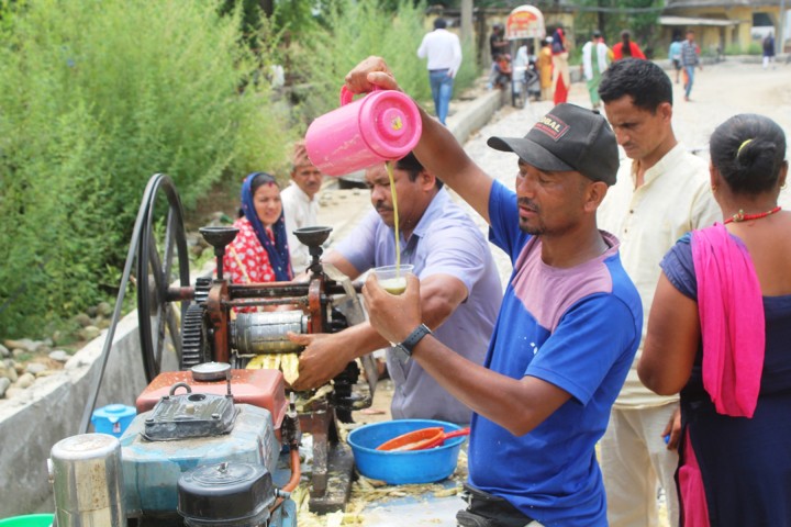 मत गणनास्थल बाहिर फस्टायो व्यापार