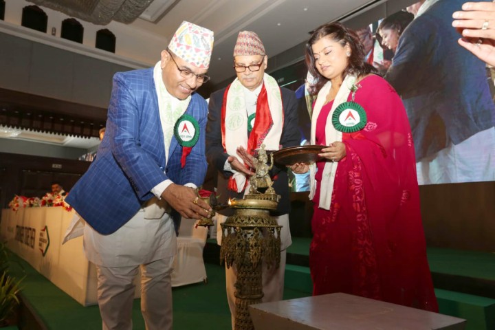 नबिल र नेपाल बङ्गलादेश बैंकको एकीकृत कारोबार सुरू