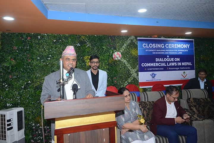 देश विकास गर्न अर्थतन्त्रका साना-साना सूचकलाई बलियो बनाउनुपर्छ : न्यायाधीश सिन्हा