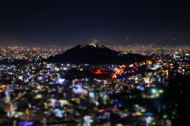 स्वदेशी बिजुलीले नै झिलिमिली बन्यो तिहार, पिक आवरमै ३८० मेगावाट भारत निर्यात