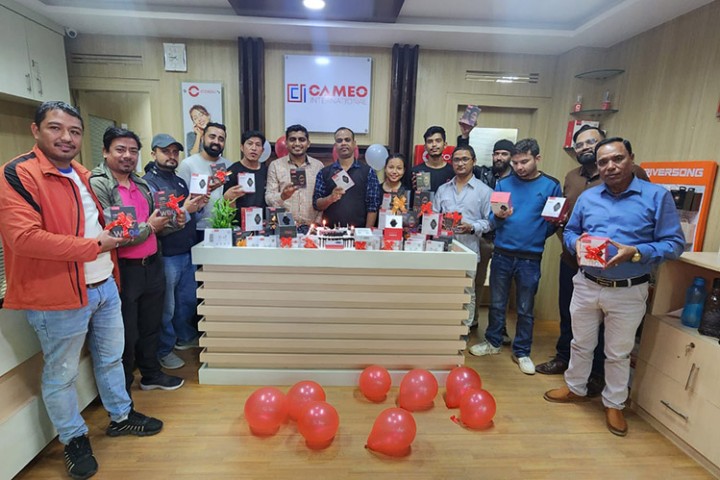 कोर्नका नयाँ स्मार्टवाच र इअरबड्स नेपाली बजारमा