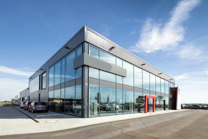 संकटमा अटो व्यवसाय : झण्डै ५ दर्जन शोरुम बन्द, गुम्दै रोजगारी