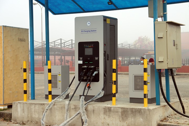 चितवनमा दुई चार्जिङ स्टेशन सञ्चालनमा, मुग्लिनमा अन्तिम चरणमा