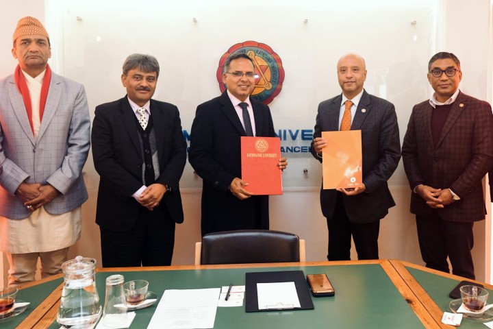 केयूमा उच्च शिक्षा हासिल गर्न लक्ष्मी बैंकको छात्रवृत्ति कार्यक्रम