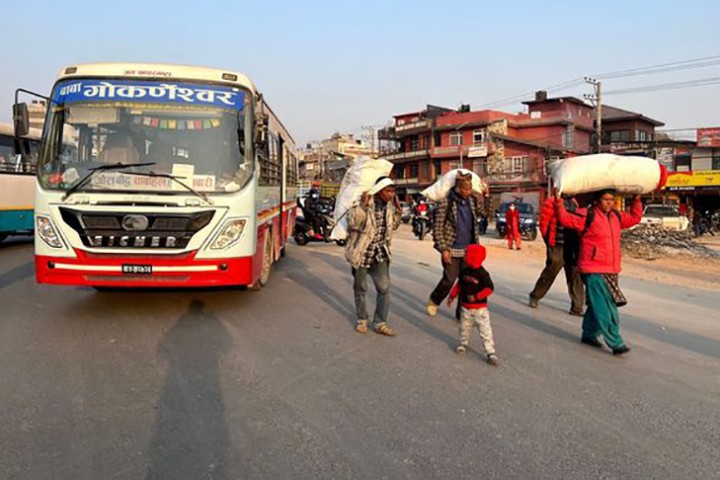 काठमाडौंमा सार्वजनिक यातायात नचलाउने घोषणा
