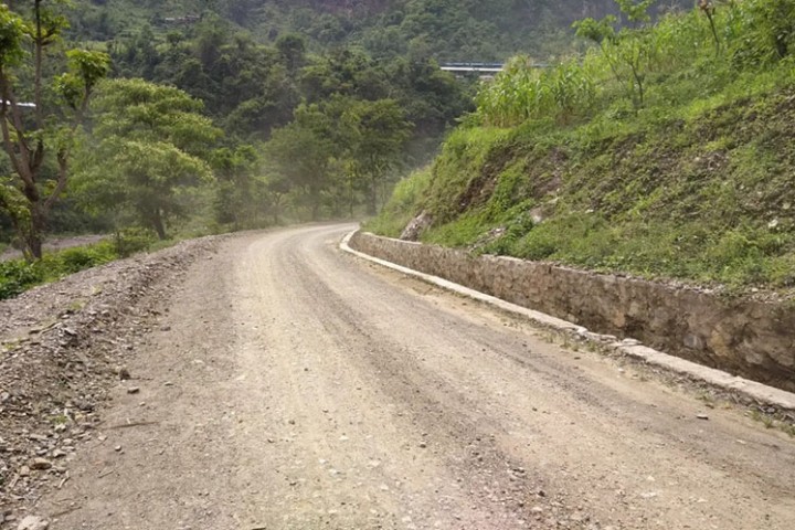 अब मुग्लिन-नारायणगढ सडकमा जाममा फस्नु नपर्ने, बन्यो वैकल्पिक सडक