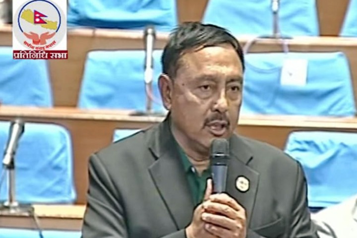 व्यावसायिक र व्यक्तिगत घर कर्जाको ब्याजदर फरक बनाऔं : सांसद दीपक गिरी