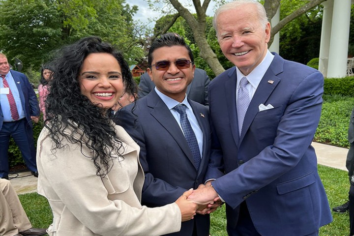 नेपालीले संचालन गरेको कम्पनीले पायो अमेरिकी अवार्ड, वाइडेनले गरे सम्मान