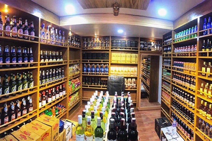 मदिरा उत्पादक र बिक्रेताको लाइसेन्सको दस्तुर बढ्यो