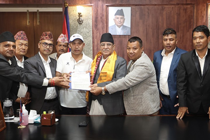 ड्राइभिङ स्कुलका समस्या समाधान गर्न सरकार गम्भीर छ : प्रधानमन्त्री