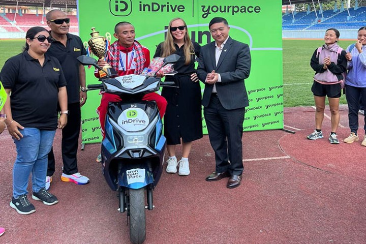 इनड्राइभले दियो म्याराथनको विजेतालाई इलेक्ट्रीक स्कुटर