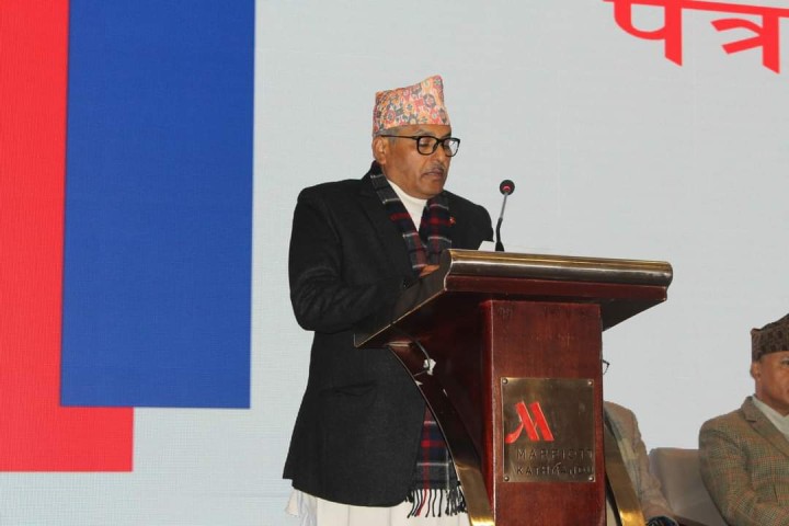 ऋण लिएर तिर्दिन भन्न पाइदैन : गभर्नर अधिकारी