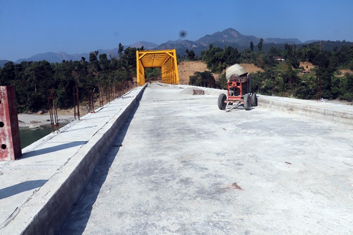 निर्माण थालेको १० वर्षपछि संचालनमा आयो ठिमुरा-देवघाट जोड्ने पुल