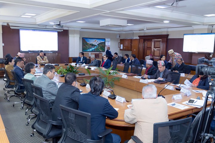 अन्तर्राष्ट्रिय लगानीकर्ताले नेपालमा लगानीका लागि चासो देखाएका छन् : अर्थमन्त्री