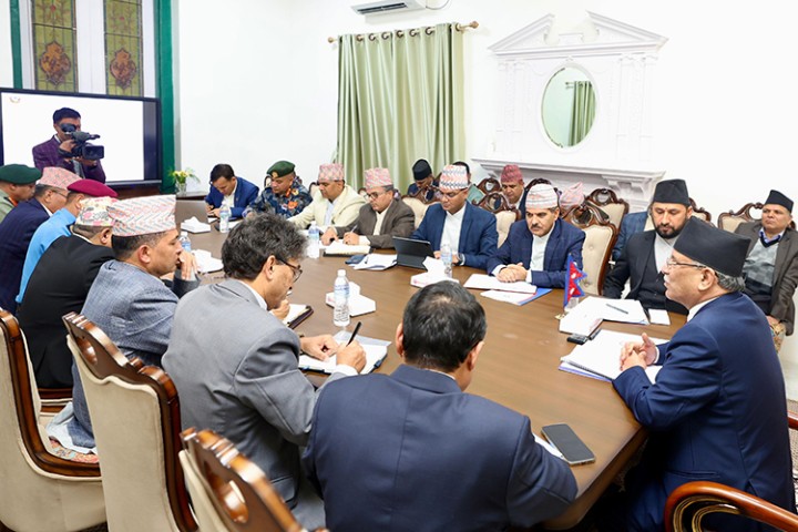 नक्कली बिल र स्टिकरको अनुगमन गरी आवश्यक कदम चाल्न प्रधानमन्त्रीको निर्देशन