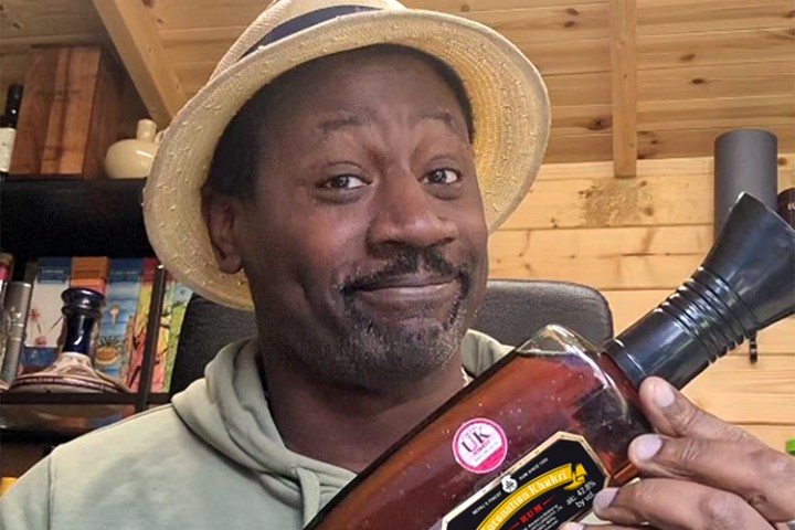 रम संस्कृति प्रबर्द्धन गर्न खुकुरीले ग्लोबल रम एम्बेसेडर इयानलाई नेपाल ल्याउँदै