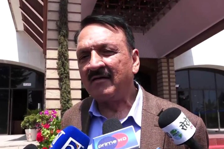 स्रोत नजुटेपछि २० खर्ब बजेट ल्याउनेमा ब्रेक लाग्योः पूर्वअर्थमन्त्री महत