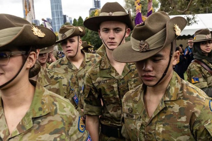 १ वर्ष बसोबास गरेका गैर-नागरिकले अष्ट्रेलियाको सेनामा भर्ती हुन पाउने