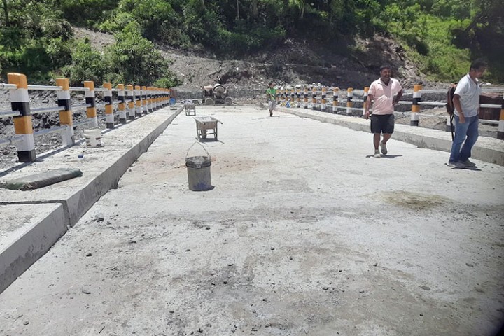 ७ महिनामै बन्यो मोटरेबल पुल, ठेक्का अवागै काम सक्दा भुक्तानीमा समस्या