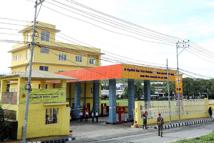 सेनाले काठमाडौंमा संचालनमा ल्यायो अर्को पेट्रोलपम्प